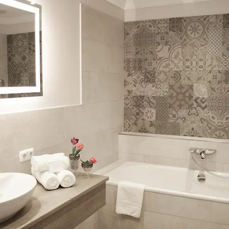 Winzerhotel Trautwein 3* フロンハイム