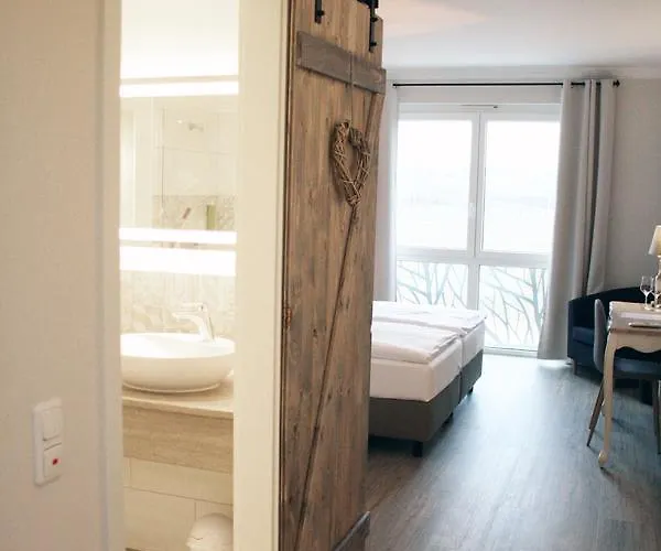 イン Winzerhotel Trautwein 4*